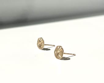 14K Yellow Gold Starfish Stud Earrings Coastal Octagon Design