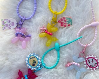 Balloon Dog Bag Charm Keychain – Cute Colorful Purse Accessory, Playful Backpack Charm, Fun Everyday Gift for Girls, Handmade Style Keyring