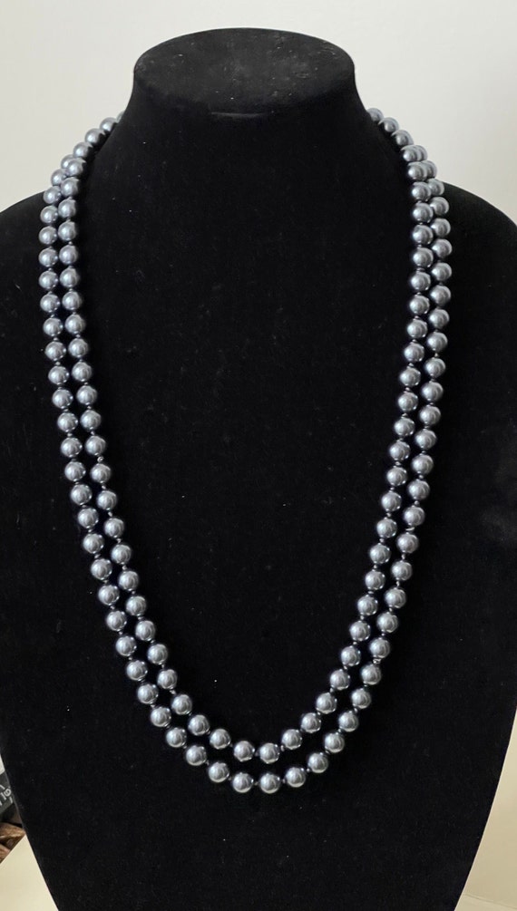 Graziano flapper length glass pearls, faux pearls 