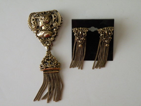 Minerva Warrior Goddess filigree tassel brooch, cl