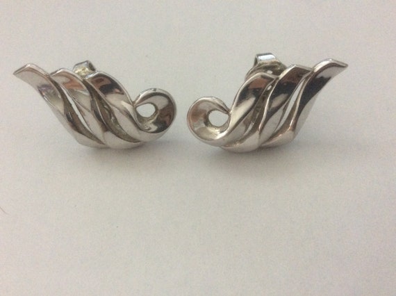 Trifari wave silver plated clip-on earrings - image 2