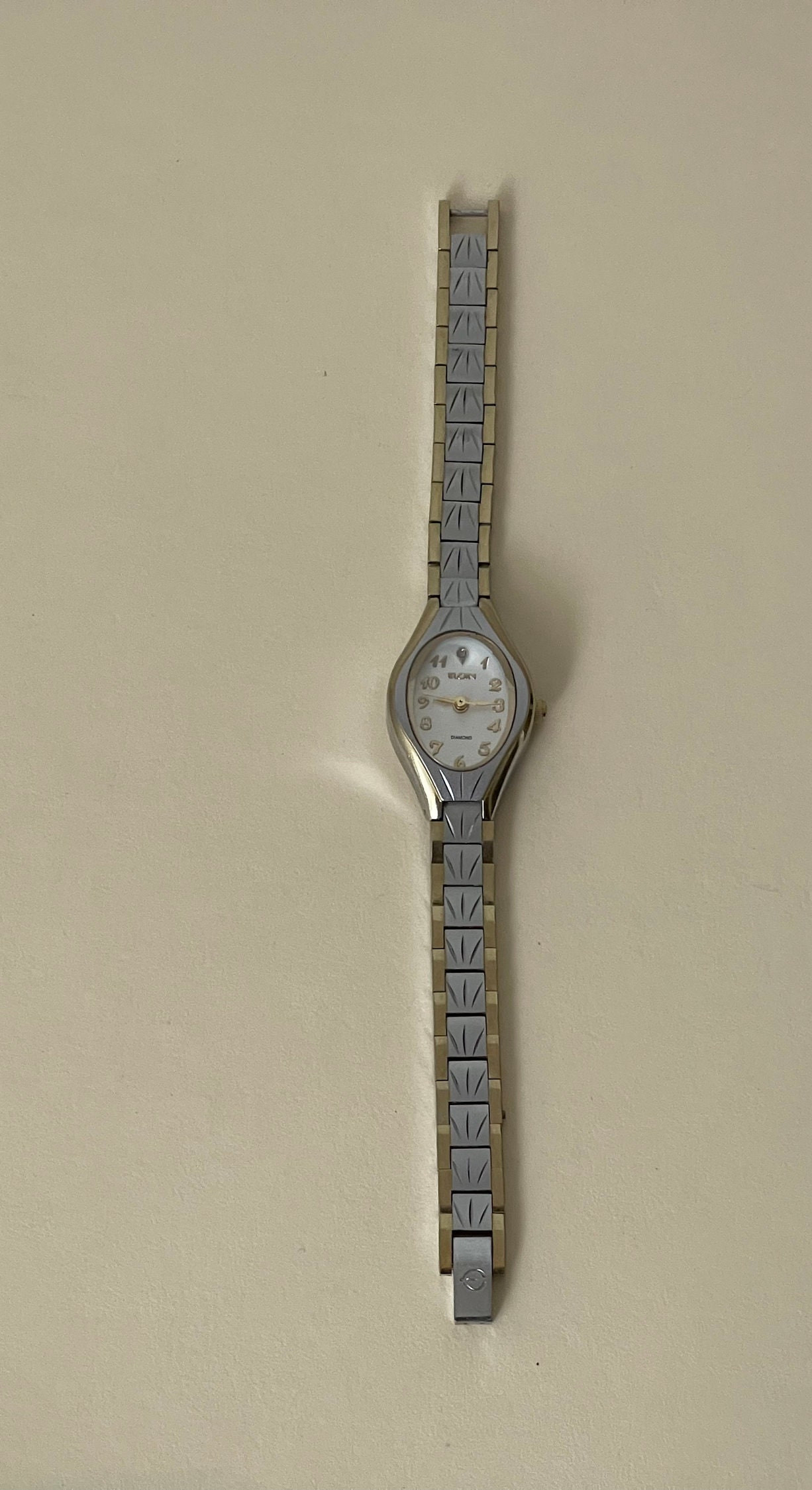 Elgin diamond store quartz watch