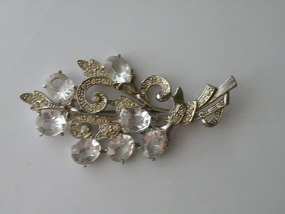 Pot metal white metal flower floral pin brooch. - image 2