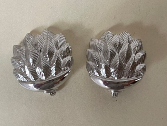 Monet Patd silver artichoke or flower silver plat… - image 2