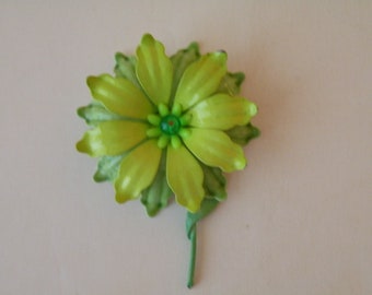 Broche de flor de esmalte verde