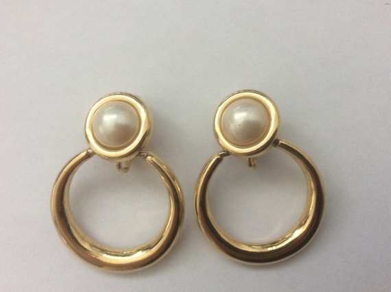 Trifari faux pearl clip-on earrings. 1969-1973 - image 1