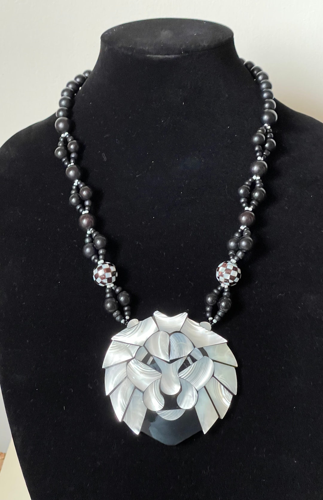 Lion Shell Inlay Mother of Pearl Inlay Lion Pendant, Black Beads, Mother of Pearl Mosaic ...