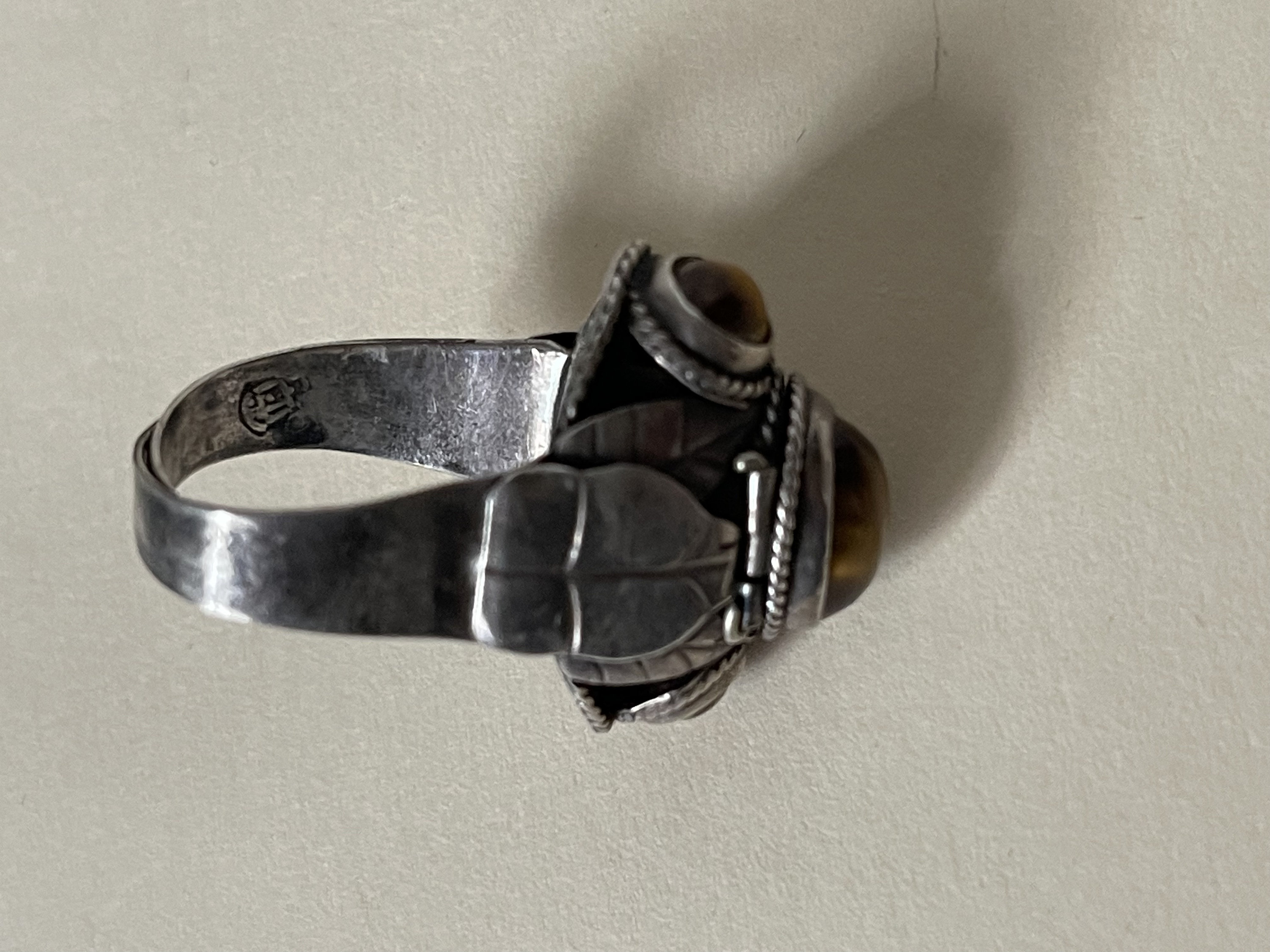 Bague Chevalière Vintage En Argent 925 Avec œil De Tigre Et Sodalite - Taille 66 - Poids 21,69g
