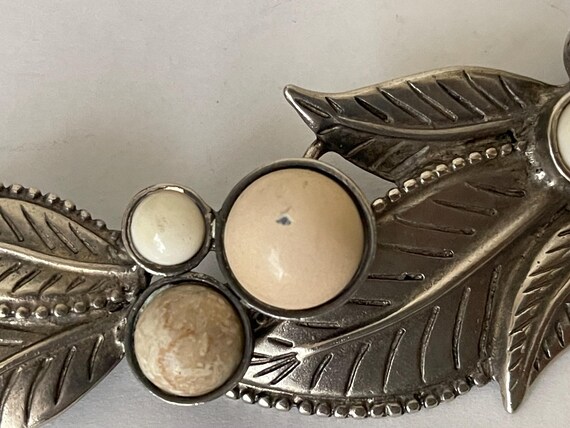 Dauplaise silver tone  leaf statement necklace - image 8