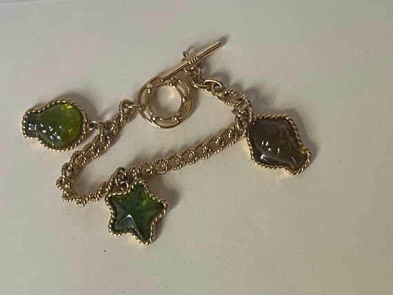 Trifari TM green lucite star, fish charms bracelet - image 6