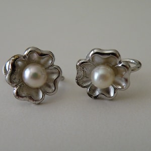 Cultured Pearl sterling silver earrings Screw Backs. Flower Floral.
