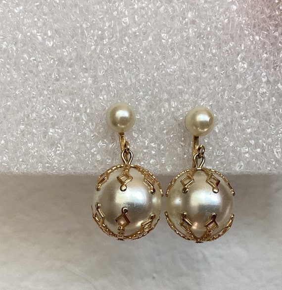 Celebrity faux pearl, gold tone dangle, drop  cli… - image 2