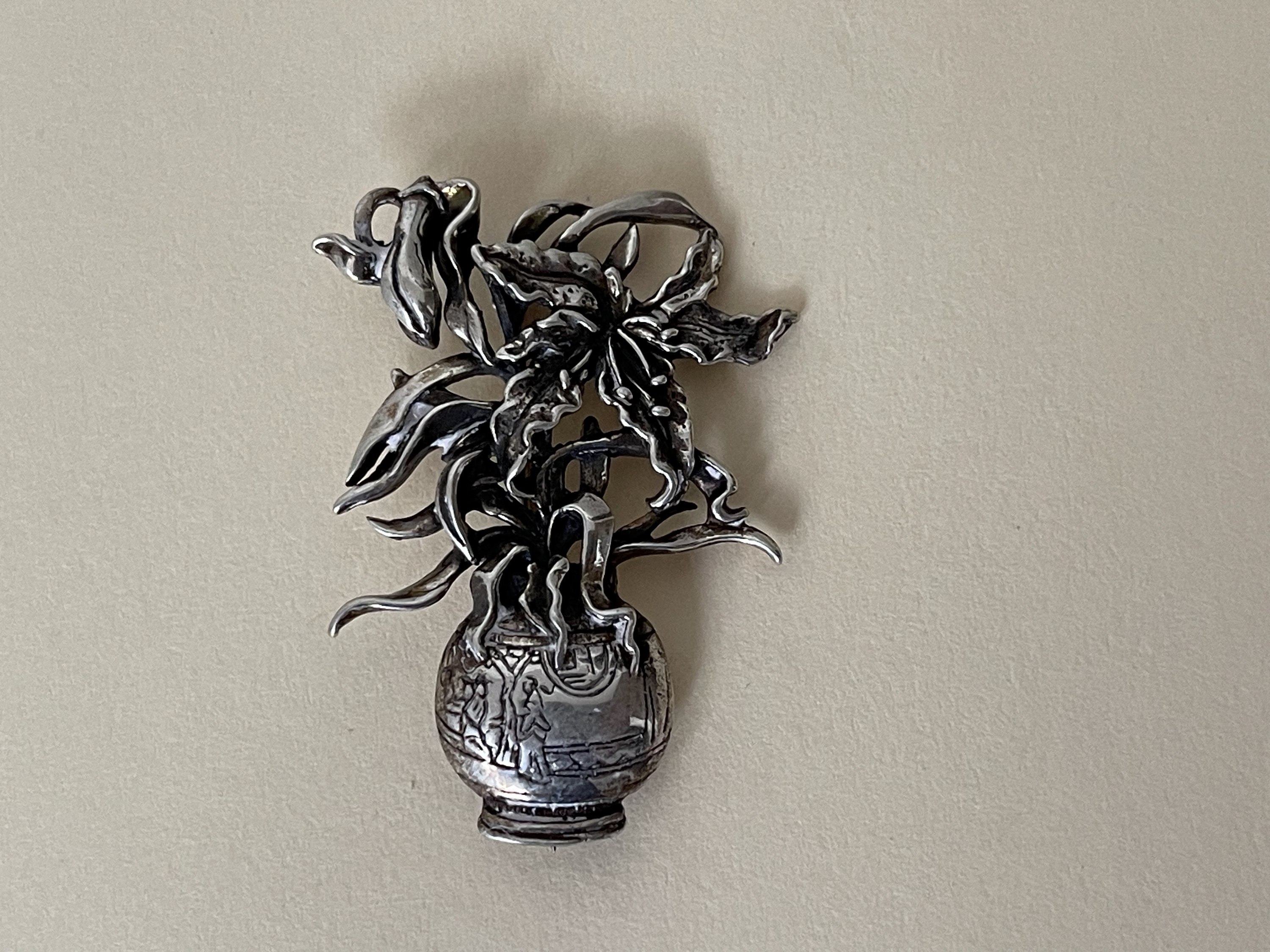 MFA sterling silver 925 flowers, Lily flowers  in vase brooch