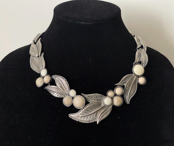 Dauplaise silver tone  leaf statement necklace - image 1