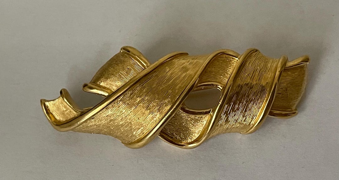Givenchy Gold Plated Twisted, Ribbon Brooch - Etsy