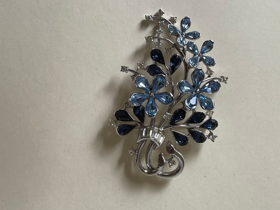 Trifari navy blue, blue, clear rhinestone flower … - image 7