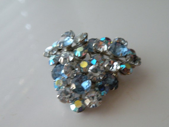 Blue clear rhinestone  layered three flowers flor… - image 5