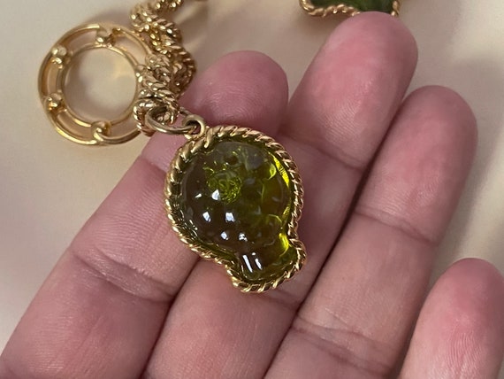 Trifari TM green lucite star, fish charms bracelet - image 7