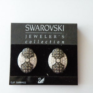 Swarovski schwarz klare Kristalle Ohrclips. Original Karte. Nordstrom. Schwanenmarke. 1990er Jahre