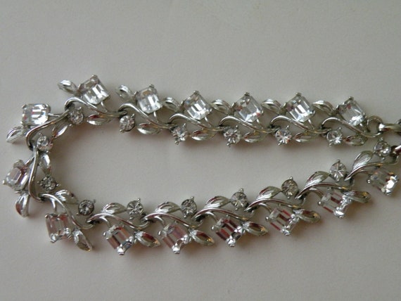 Lisner Silver Leaves with Clear Rhinestones neckl… - image 1