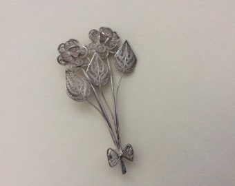 Mexican Sterling silver filigree flower brooch. 1920s.