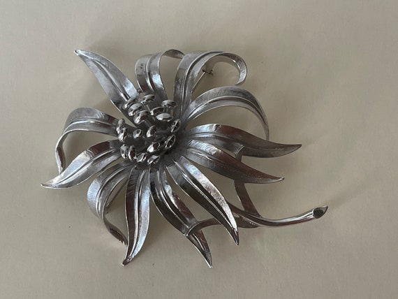 Trifari silver, rhodium plated large flower brooc… - image 2