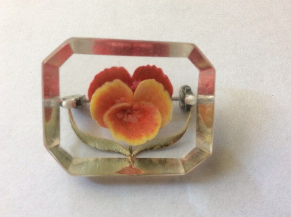Lucite Pansy flower brooch pin - image 3