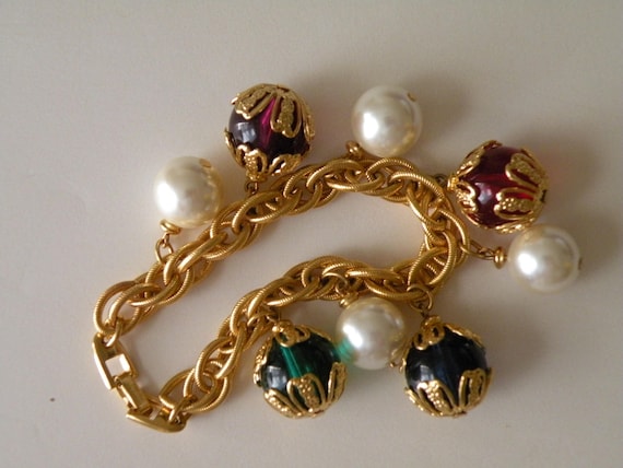 Napier  plastic and faux pearl bracelet. Limited … - image 1