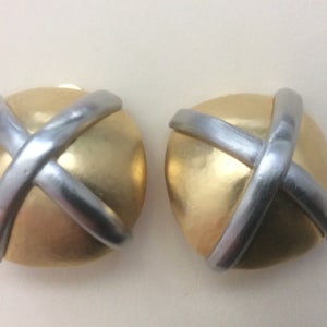 Les Bernard Vogue matte gold plated, matte silver plated clip-on earrings