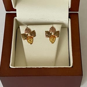 10K Black Hills Gold Grape & Leaf Stud Earrings