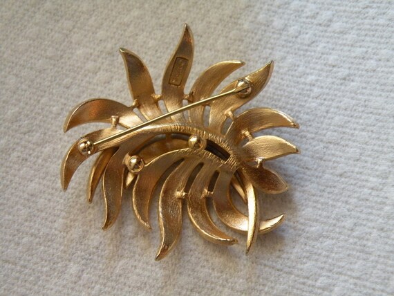 Trifari leaves leaf brooch pin - image 4