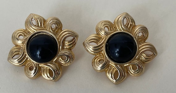 KJL Black Plastic Cabochon Flower Stud Earrings Etsy Canada