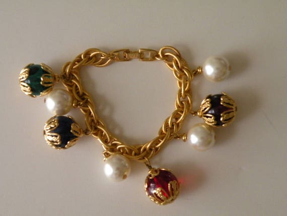 Napier  plastic and faux pearl bracelet. Limited … - image 3