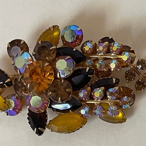 Judy Lee unmarked topaz rhinestone, aurora borealis, frosted or satin glass  floral brooch pin
