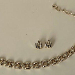 Rivo - Metal Swiss made, Rivo Swiss made gold tone basket weave choker necklace, clip-on earrings. Set