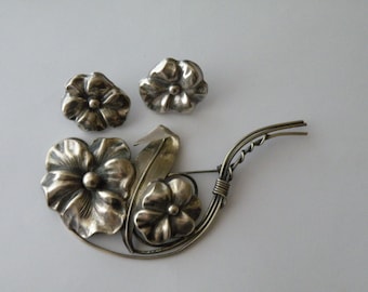 Sterling silver pansy flower brooch, pin, screw-back earrings.  Set.
