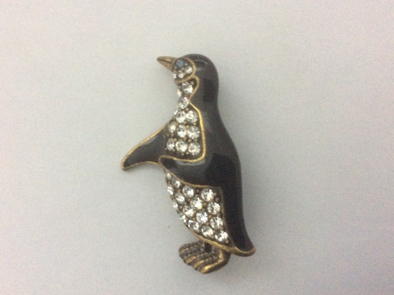 1928 unmarked penguin enamel, rhinestone brooch - image 1