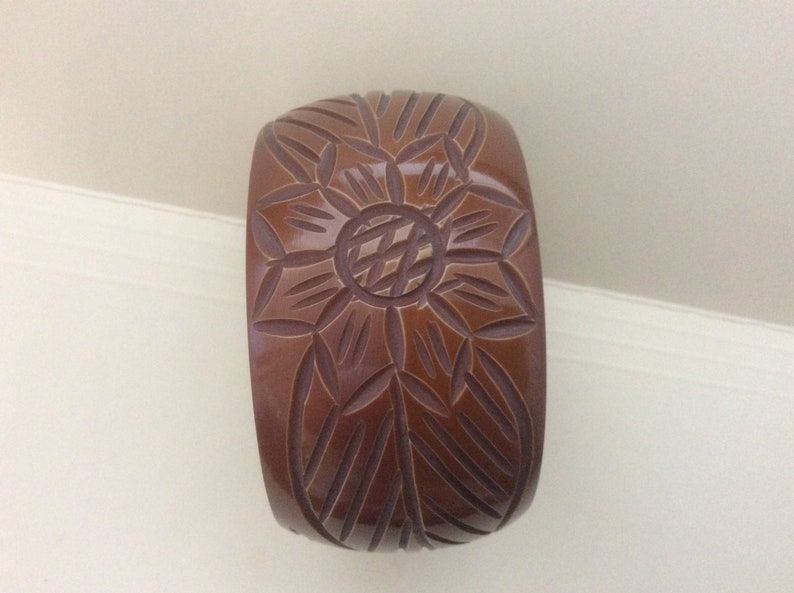 Plastic Bangle Bracelet Dark Chocolate Brown Carved Floral leaf Motif 2 58 diameter Thick Heavy