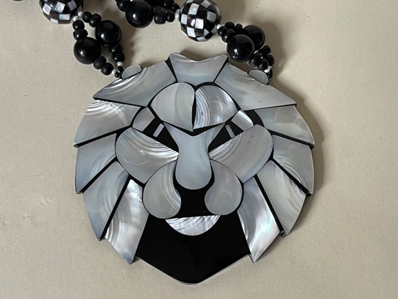 Lion Shell Inlay Mother of pearl inlay lion pendant, black beads, moth… - Gem