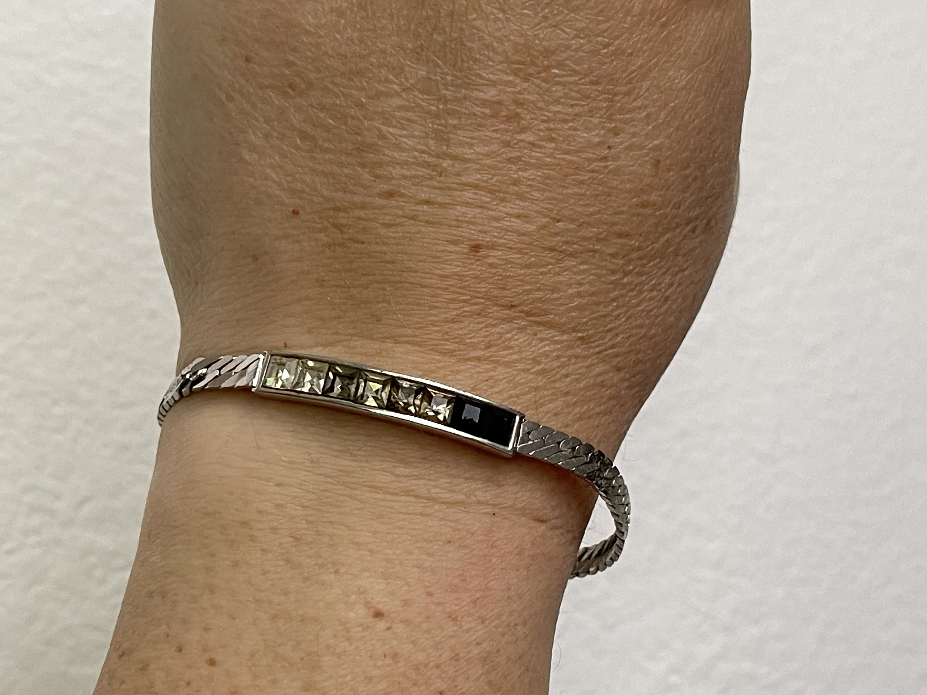Givenchy vintage bracelet - Etsy 日本 Givenchy vintage bracelet - Etsy 日本