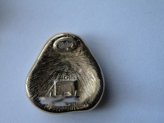 Trifari enamel, gold plated metal clip on earring… - image 6