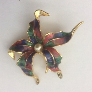 Multi color enamel, faux pearl flower brooch