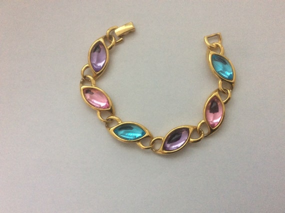 Trifari tm bracelet Clearance