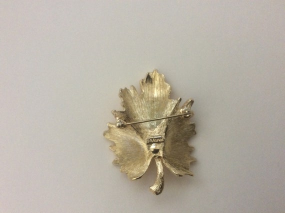 Monet gold plated leaf brooch, pin # 2. - image 3