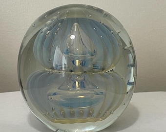 Robert Eickholt  Double Jellyfish paperweight. Opalescent