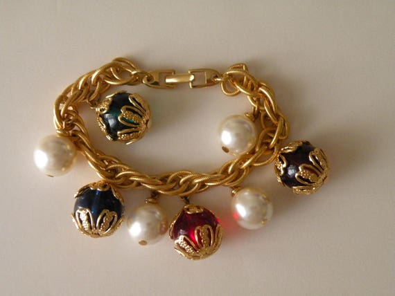 Napier  plastic and faux pearl bracelet. Limited … - image 2