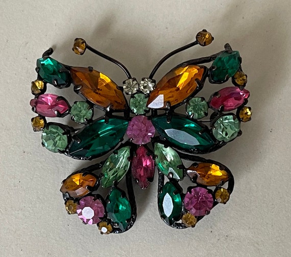 Purple Crystal Butterfly Brooch Pin Lapel Pins Bouquet Decor Necktie Dress  Cloth Accessories for Women Girls 