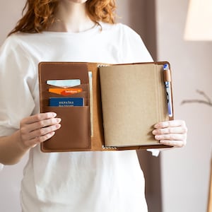 Notebook with elastic band, Travelers notebook cover, Journal with elastic strap, Brown leather notebook, A5 notebook cover with pockets