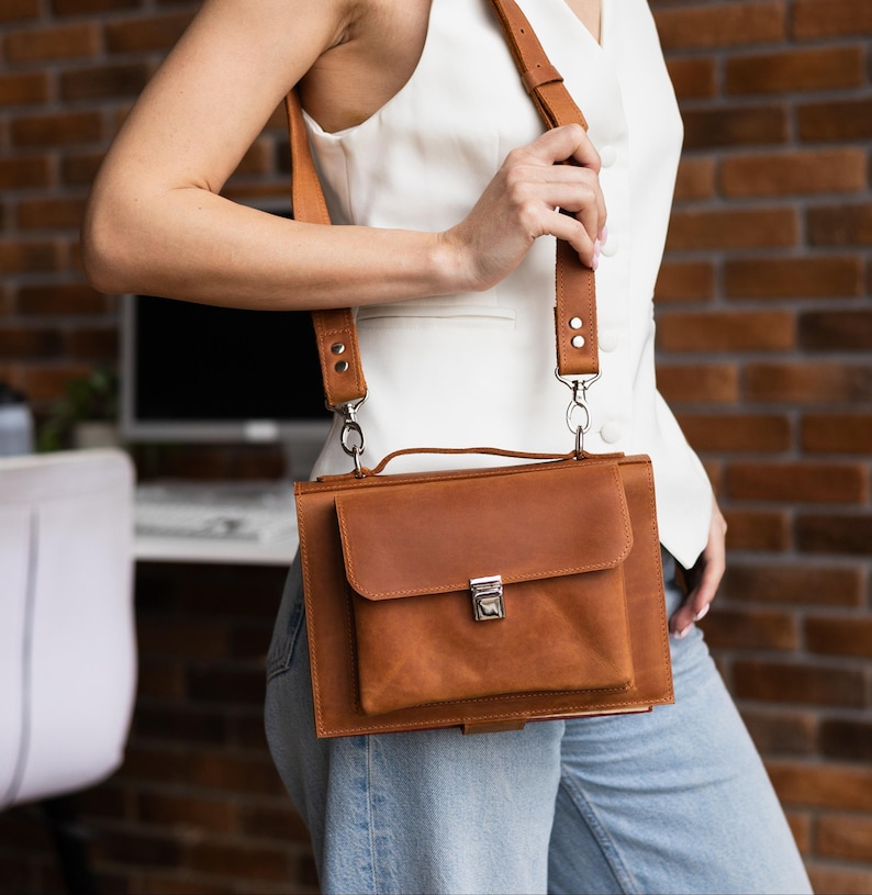 Bolsa de ombro para livros, capa para livros em couro genuíno com alça, bolsa de couro para livros com bolso, bolsa transversal para livros, bolsa porta-livros em couro imagem 2