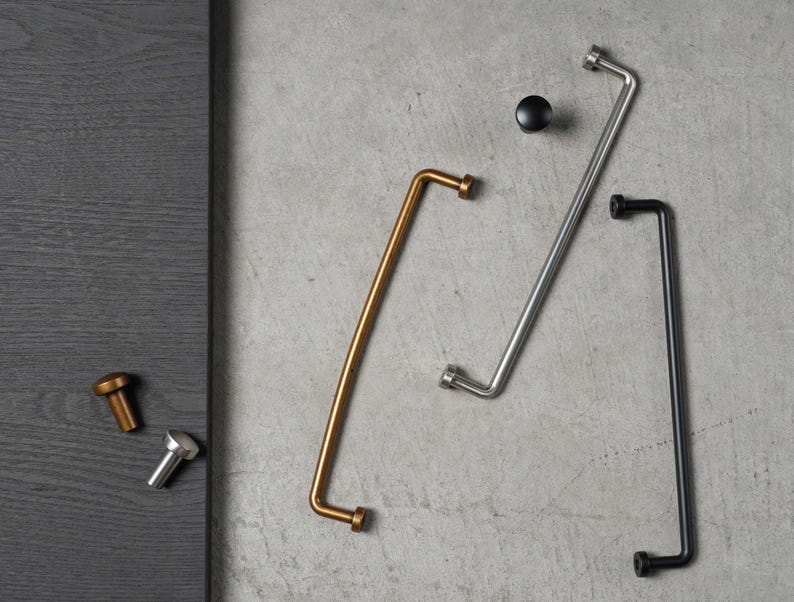 This handle can be perfectly integrated into modern minimalist style, Nordic style, light luxury style and industrial style, enhancing the quality of home furnishings. Made of high-quality zinc alloy, the surface has been finely polished, making it wear-resistant and corrosion-resistant. It remains as good as new even after long-term use.